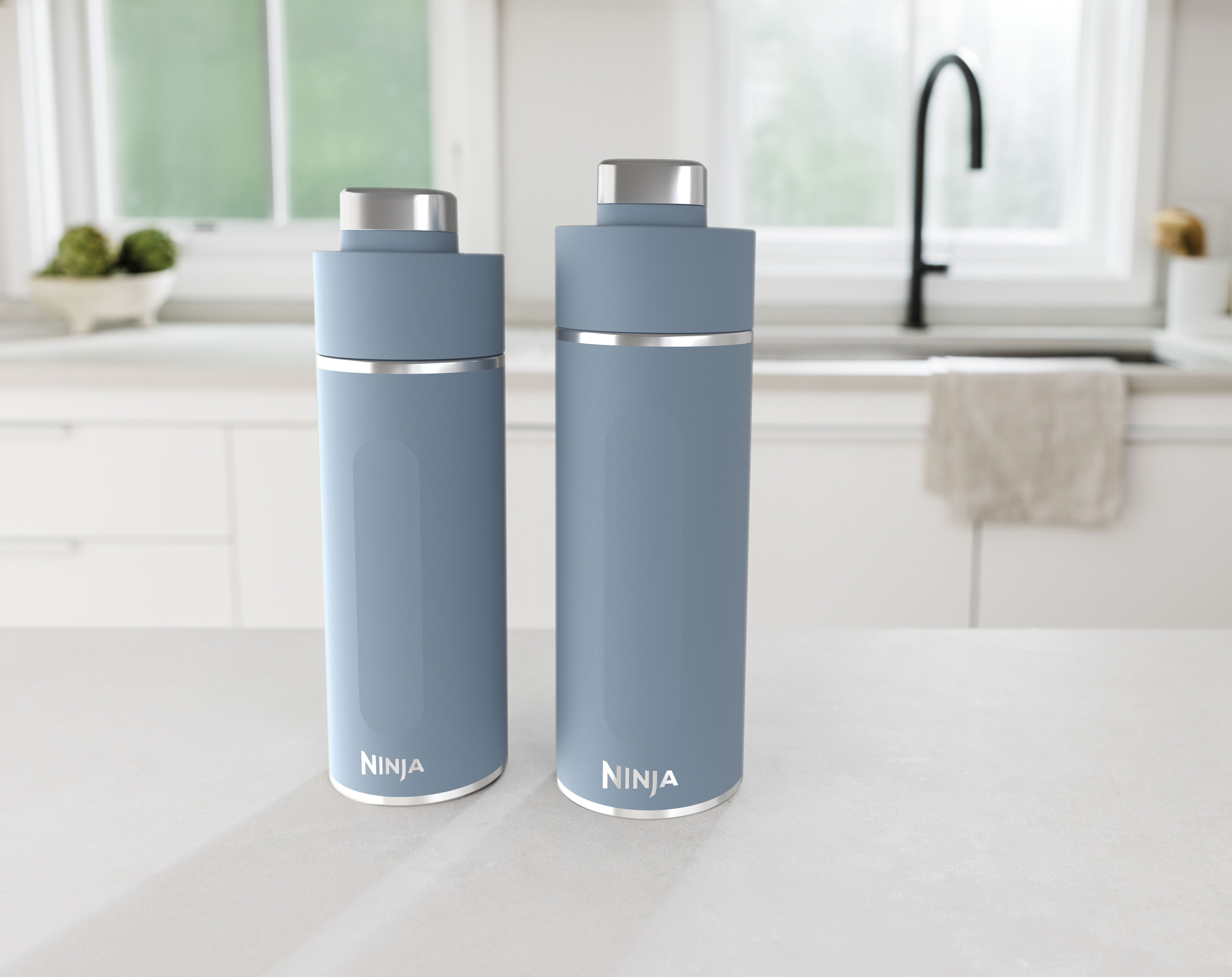 Ninja DW1801EUUKBL Thirsti 530 ml Reiseflasche